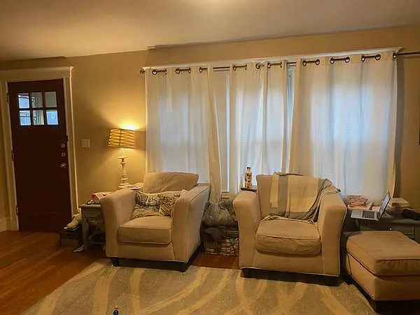 2 bed, 1000 sqft, $2,630 — Photo 3