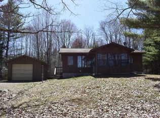 N8630 River Oaks Dr, Tomahawk, WI 54487