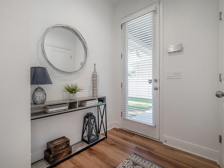 1714 E Lambright St — Photo 23