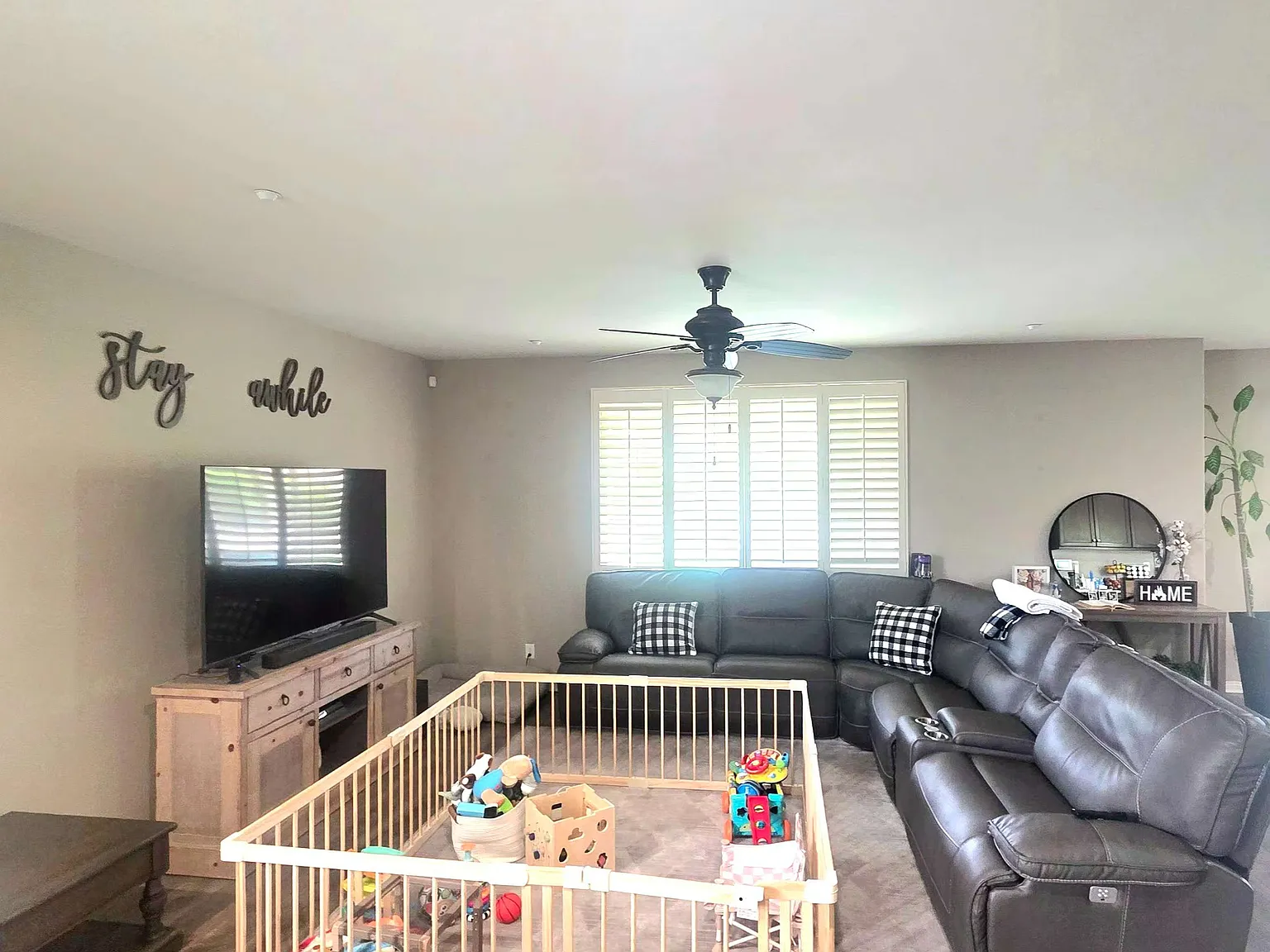 4 bed, 2728 sqft, $3,950 — Photo 3