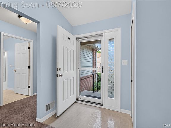 4th image of 226 Crestlawn Dr
