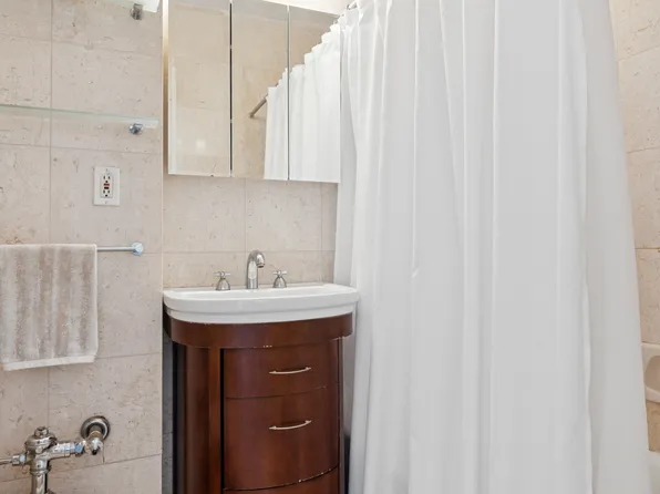 305 West 86th Street image 6 of 6