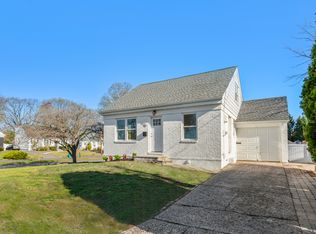 46 Sherwood Rd, Dumont, NJ 07628