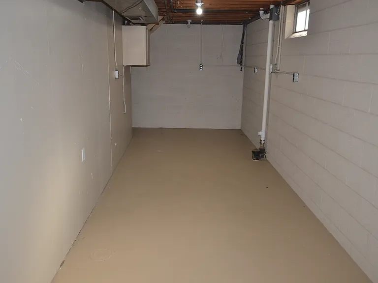 646 Morningview Ave — Photo 29