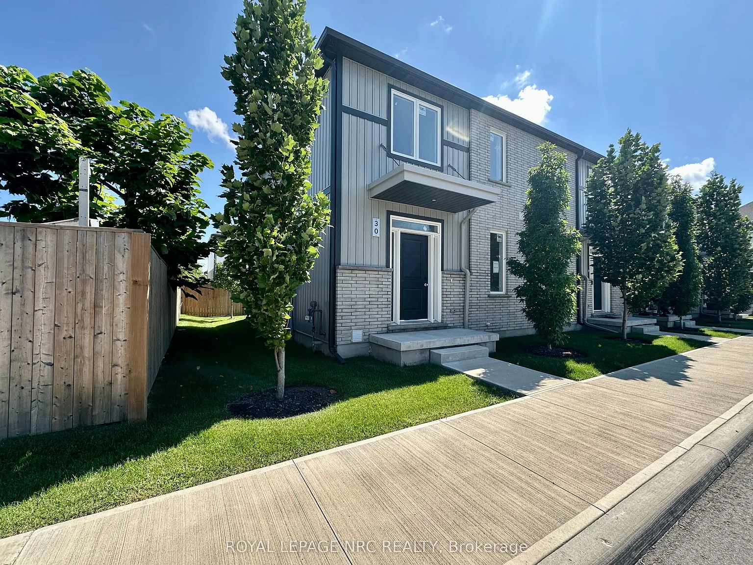 3 bed, $2,400 — Photo 2