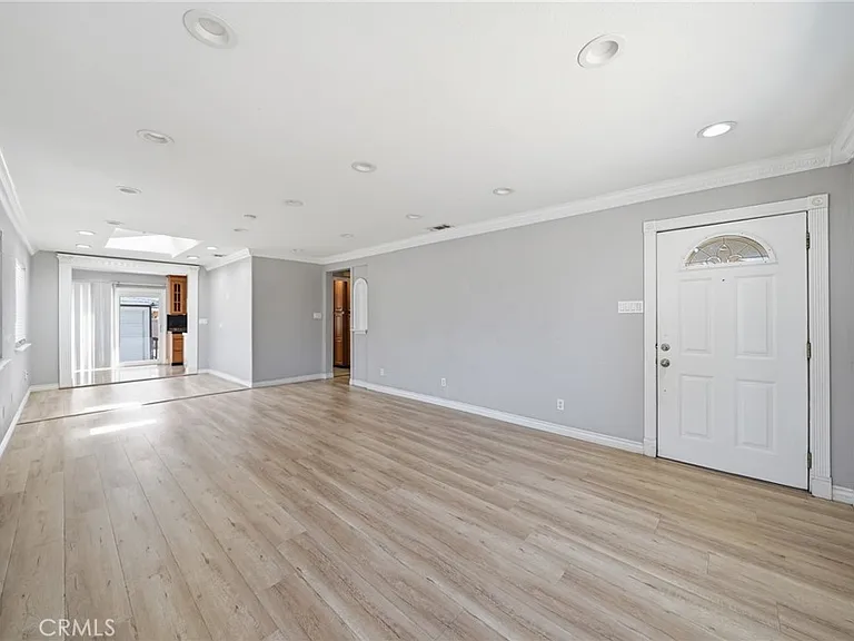 6052 Marshall Ave — Photo 4