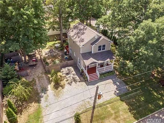 2nd image of 12 Hampton Ave