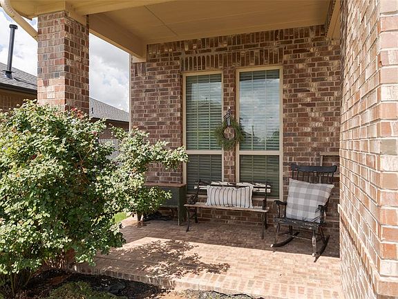 2nd image of 3609 Sadie Dr