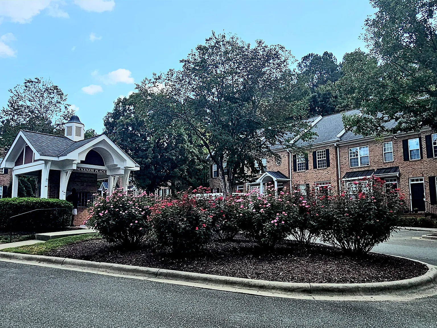 2 bed, 1284 sqft, $1,800 — Photo 3