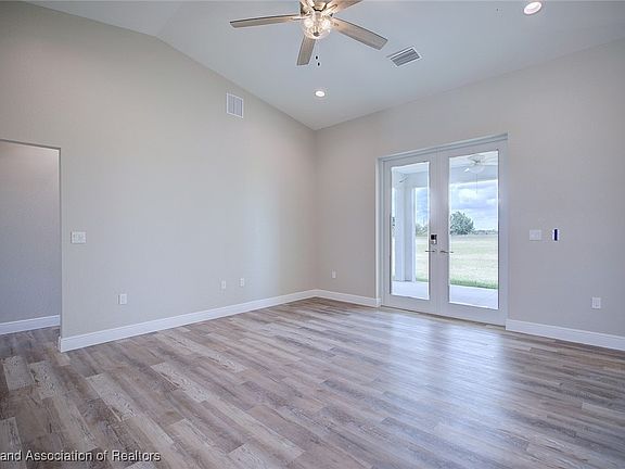 5th image of 1369 Blue Heron Dr