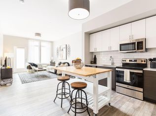 30 University Place Blvd #RV2-412, Jersey City, NJ 07305