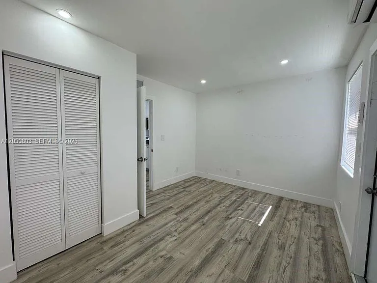 885 SW 29th Ave #3 — Photo 9