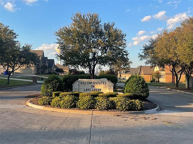 1st image of 1004 Hilltop Dr