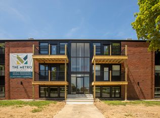 2222 9th St #304, Charleston, IL
