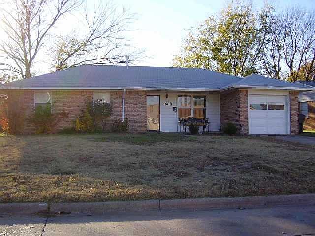 1st image of 1608 N Crawford Ave
