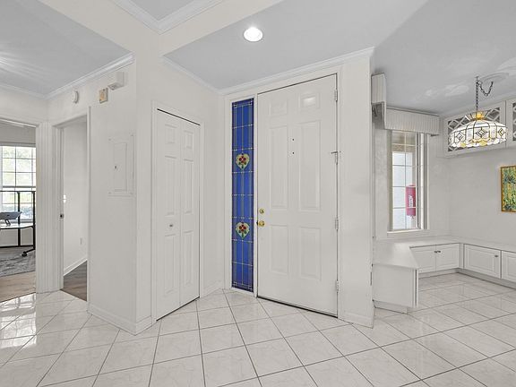 3rd image of 1100 Royal Troon Ln