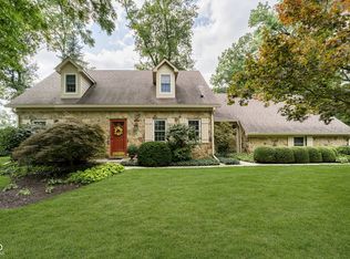 40 Wildwood Dr, Carmel, IN 46032