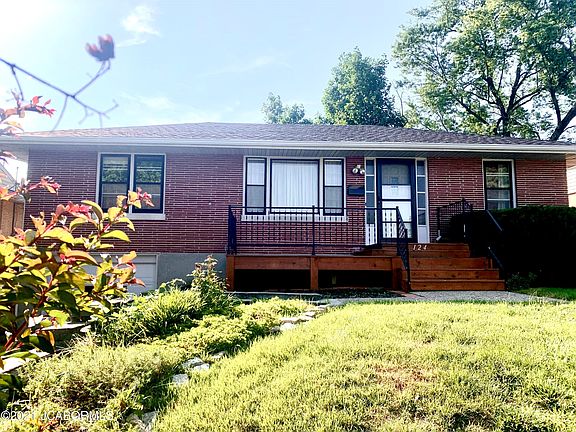 3rd image of 124 Westmore Dr