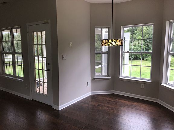 3rd image of 13312 Willow Breeze Ln