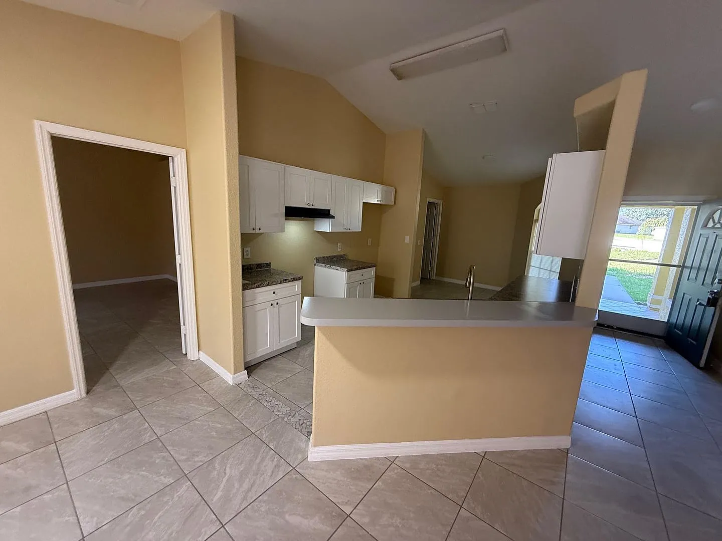 1408 Orlando Place — Photo 2