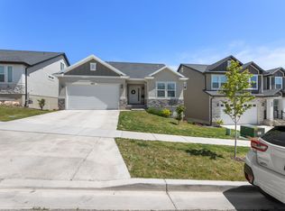 932 N Olson Dr, Saratoga Springs, UT 84045