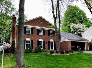 4 James Spring Ct, Rockville, MD 20850