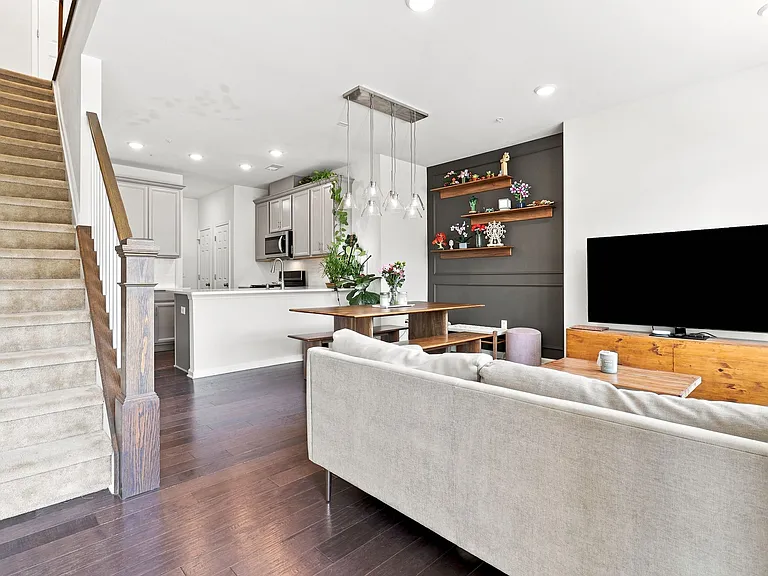 14 Leahy Dr — Photo 6