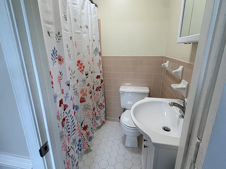 6247 Jefferson Park Rd #E — Photo 3