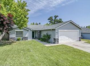 1073 Grouse Dr, Redding, CA 96003