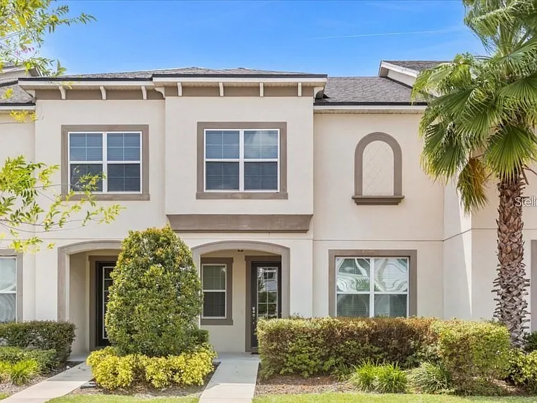 1540 Carey Palm Cir #1 — Photo 1