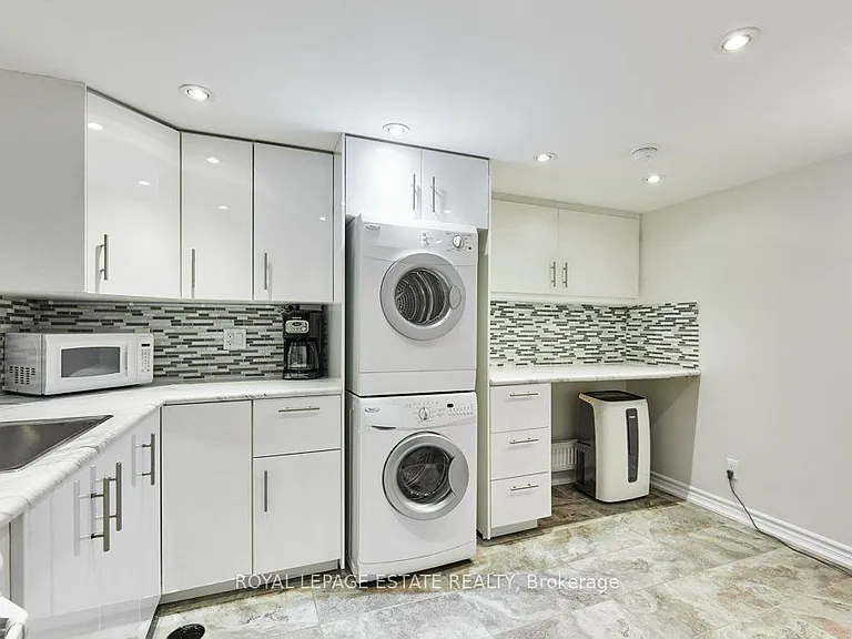 120 Grenadier Rd #LOWER — Photo 10