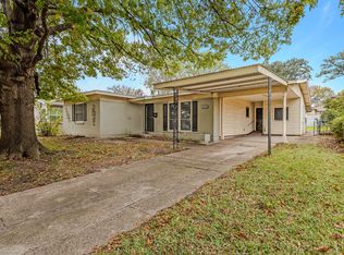 9745 Ash Creek Dr, Dallas, TX 75228