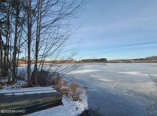 21700 Aztec Ave, Reed City, MI 49677