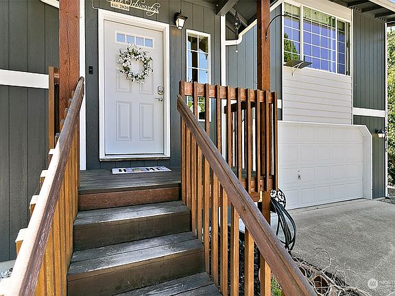 2nd image of 20410 119th Street E