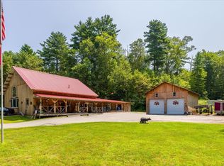 8 Oakwood Rd, Brimfield, MA 01010