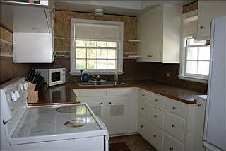 4th image of 115 E Redwood St