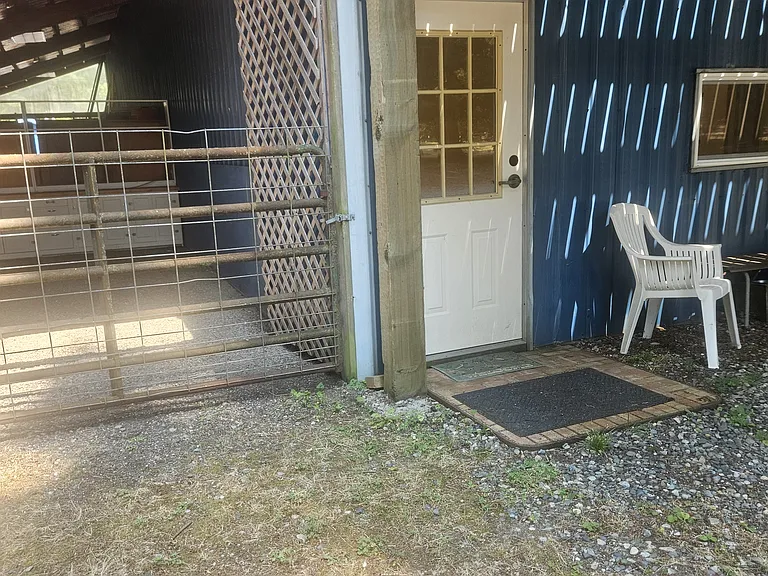 715 Bakken Rd #B — Photo 5