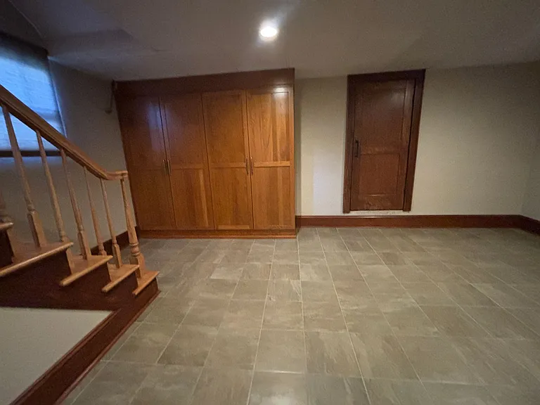 2412 Alberta Ave SW — Photo 40