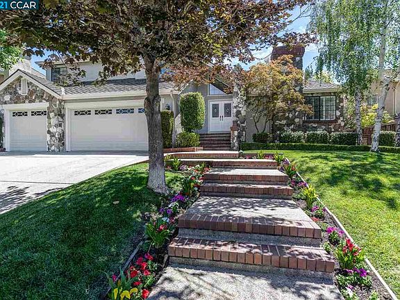 3rd image of 3211 Blackhawk Meadow Dr