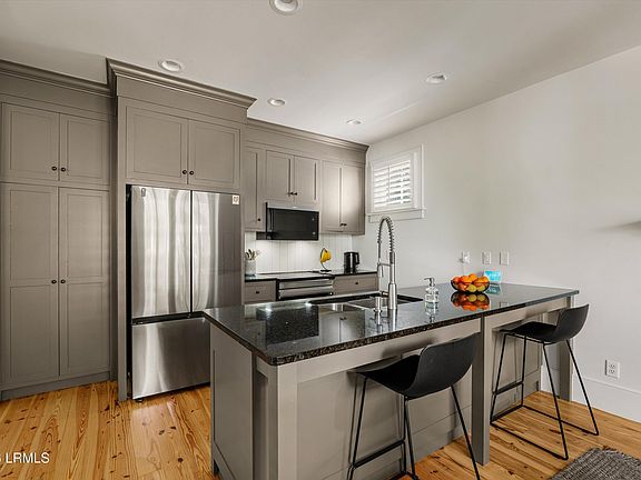 3rd image of 2023 Ashwood Circle