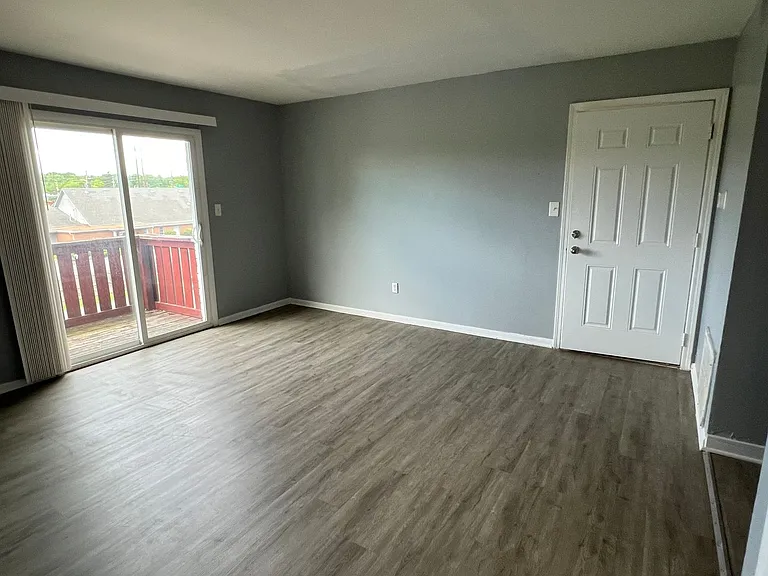 East Ridge Apartments — Photo 24