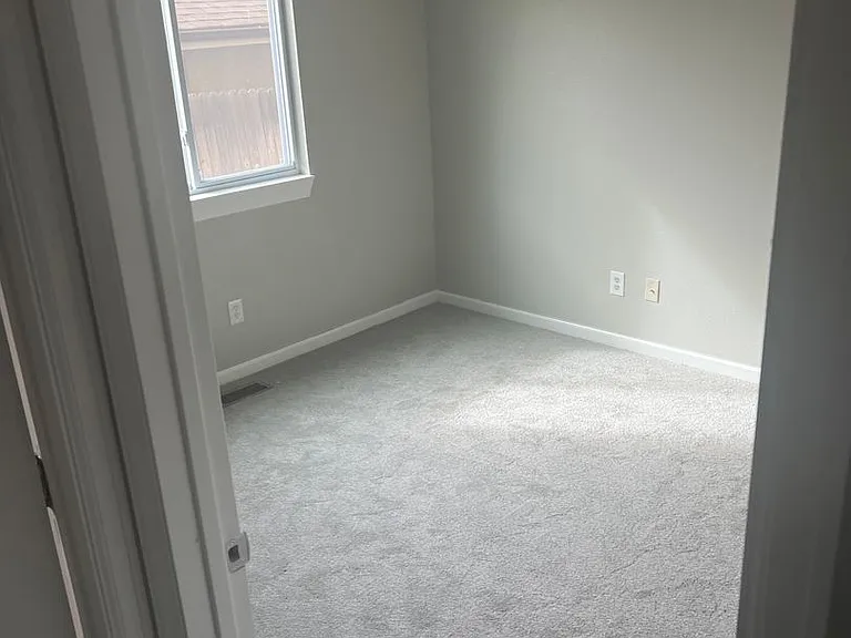 7370 Kearney St — Photo 7