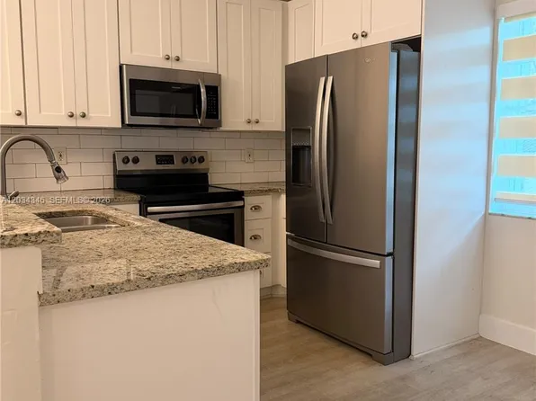 11727 NW 12th St, Pembroke Pines, FL 33026