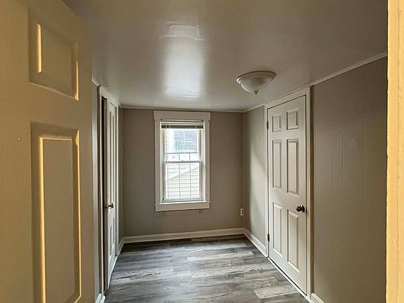 4th image of 101 Austin St APT 3