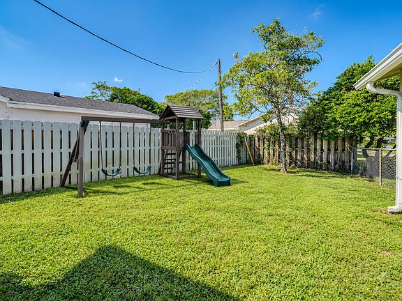 5th image of 22217 SW 64th Ter