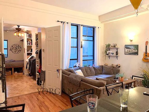 3rd image of 310 W 109th St APT 3