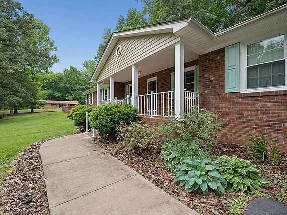 2nd image of 181 Carroll Cir