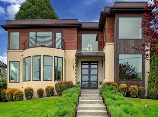 526 14th Ave W, Kirkland, WA 98033