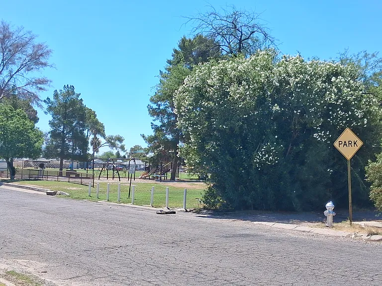 2 minute walk to Mesa Village Park