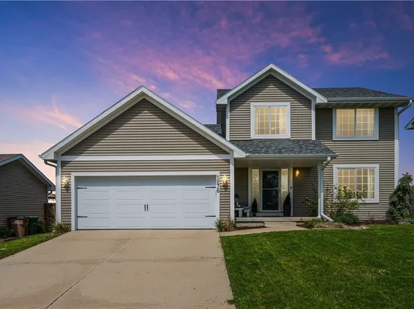 5876 Scenic View Dr, Pleasant Hill, IA 50327